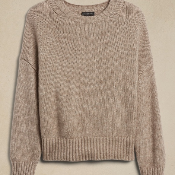 Banana Republic Tan Crew Neck Sweater - Picture 2 of 6